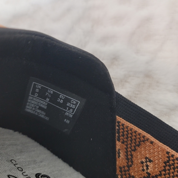 Clarks CloudSteppers Carly Wish Ballet Flats Women's Shoes AnimalPrint Sz 7.5 - Picture 9 of 9